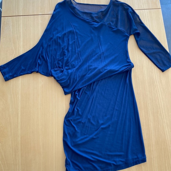 BCBG MaxAzria Laheld mesh/cotton asymmetrical blue dress. - Picture 3 of 5